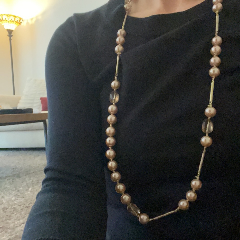Pho Peral necklace. Blush color.